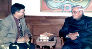 Prof. Rajiv K Saxena, meeting the Prime Minister Shri Atal Bihari Vajpayee